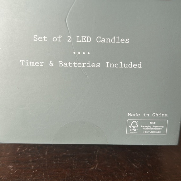 Tinsel & Fir Flameless Taper Candles 2 Pcs LED Christmas Tree Gold with Timer - Picture 3 of 3